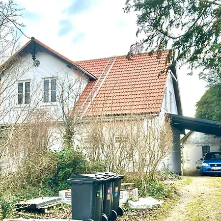 Willa Near Lousiana Humlebæk