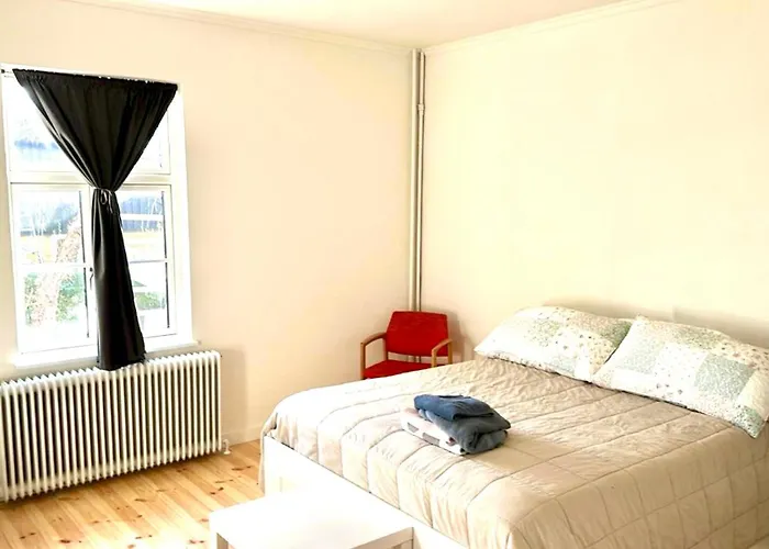 Near Lousiana Humlebæk